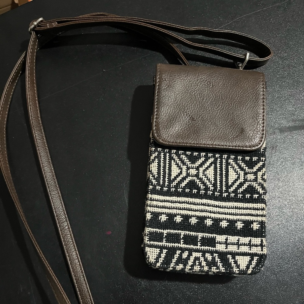 Thirty One | GU | Crossbody